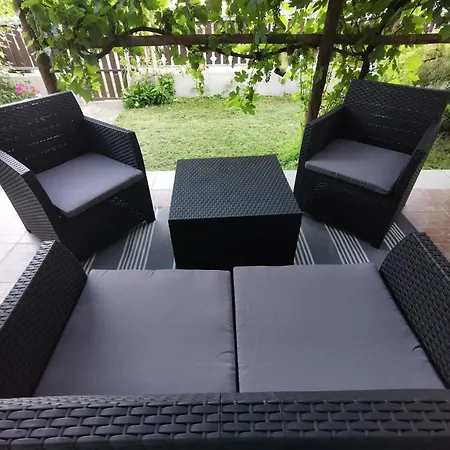 Sefira Homes Y 公寓